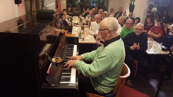 LillILundSiggePiano BildLillILundSiggePiano