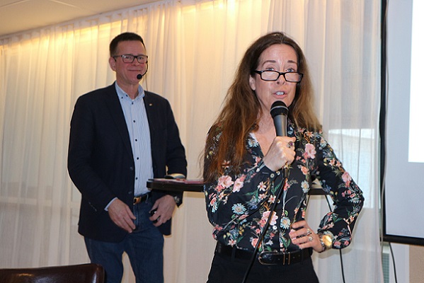 BildLottaOchAndersLRotary200305
